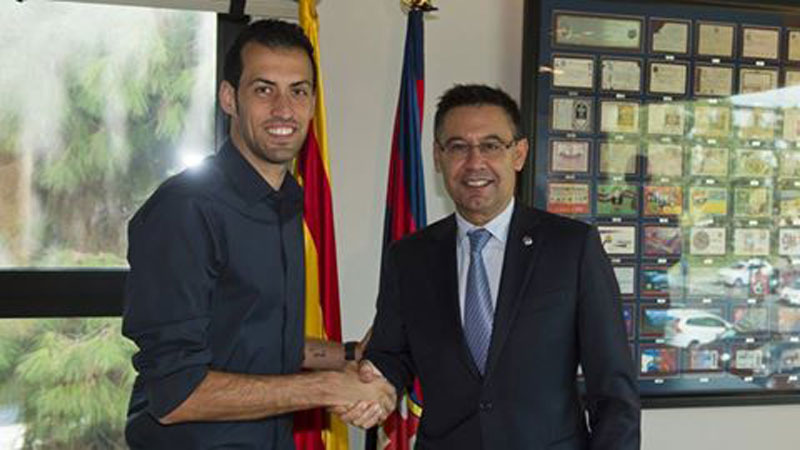 Sergio Busquets to stay with Barcelona at least until 2021