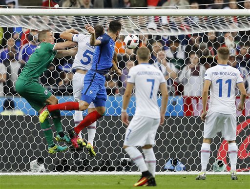 France beats Iceland 5-2, setting up semifinal with Germany
