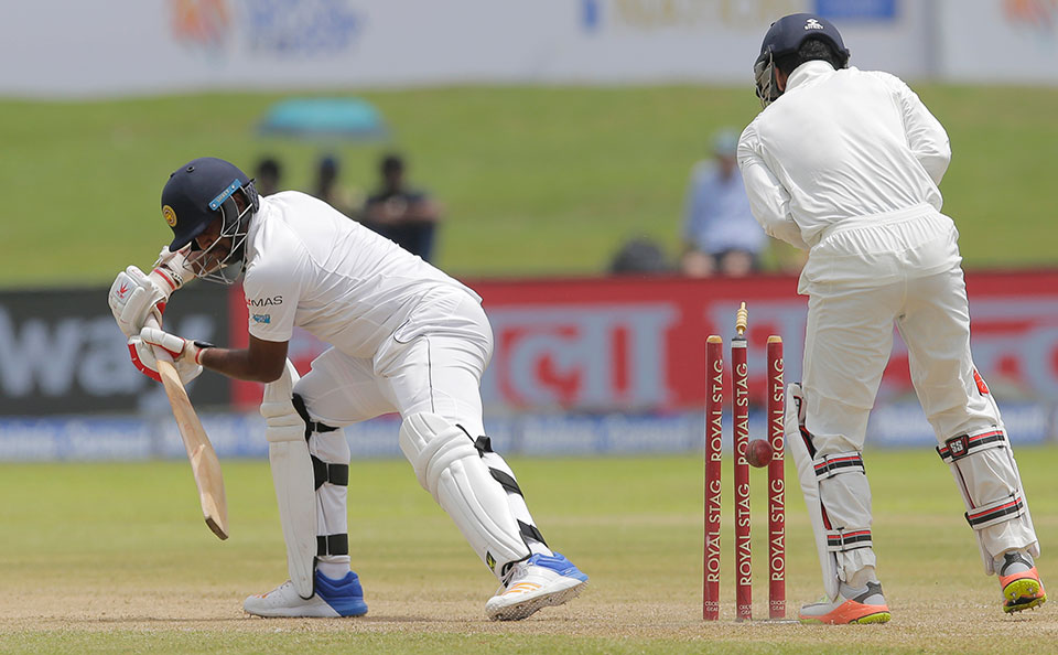 India bats again despite 309-run lead vs. Sri Lanka