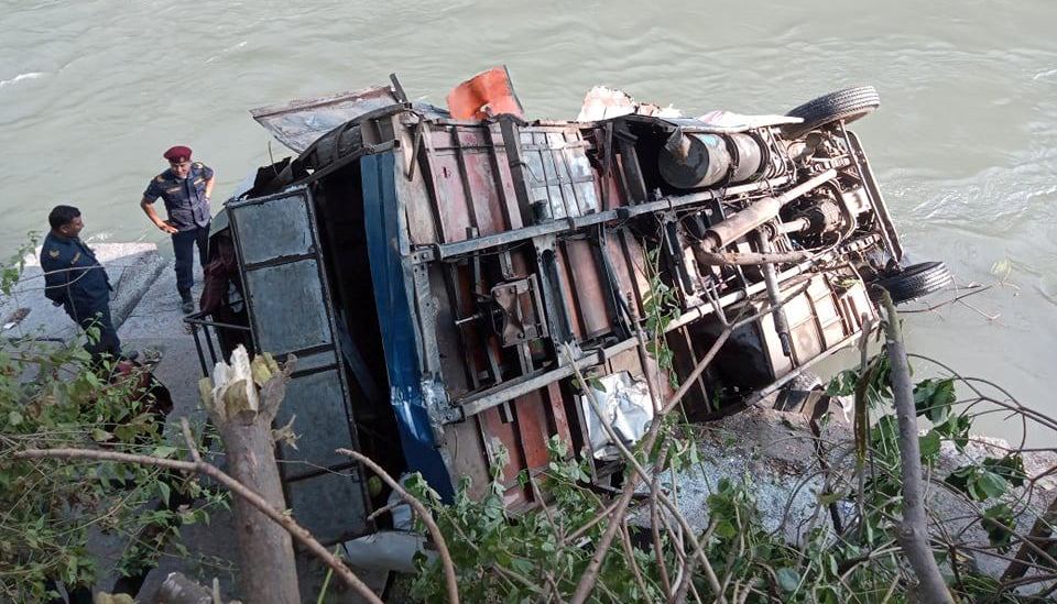 UPDATE: Death toll climbs to 16 in Sindhupalchowk bus accident (with photos)