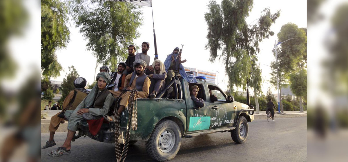 7 killed in minibus bomb blast in western Afghanistan