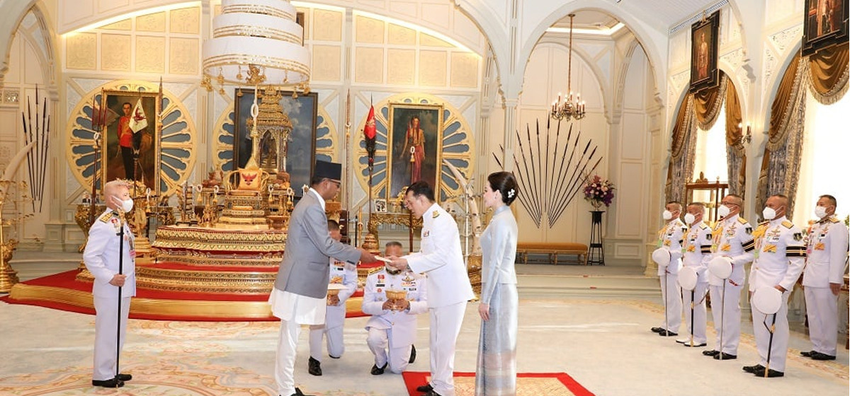 Nepali Ambassador to Thailand Oli presents credentials to  King