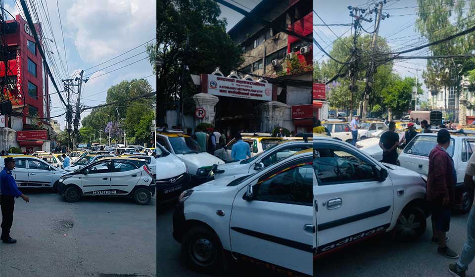 Cabbies stage protest against KMC’s decision to bar them from parking at roadside