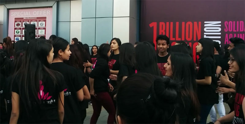 Flash mobs in Bhat-Bhateni to raise awareness against VAW