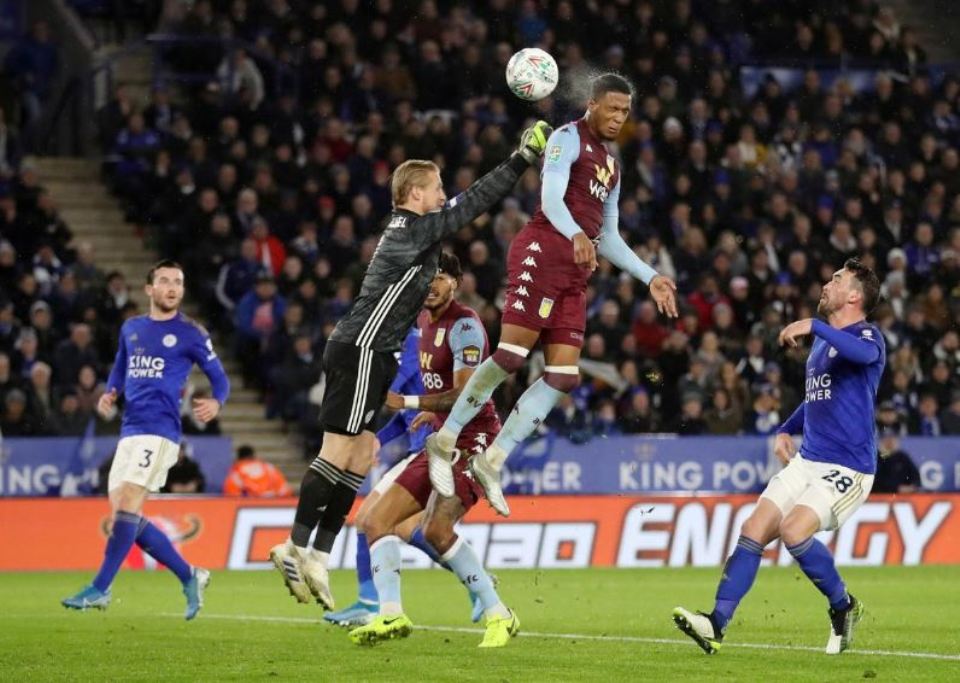 Striker-less Villa hold on for draw at Leicester