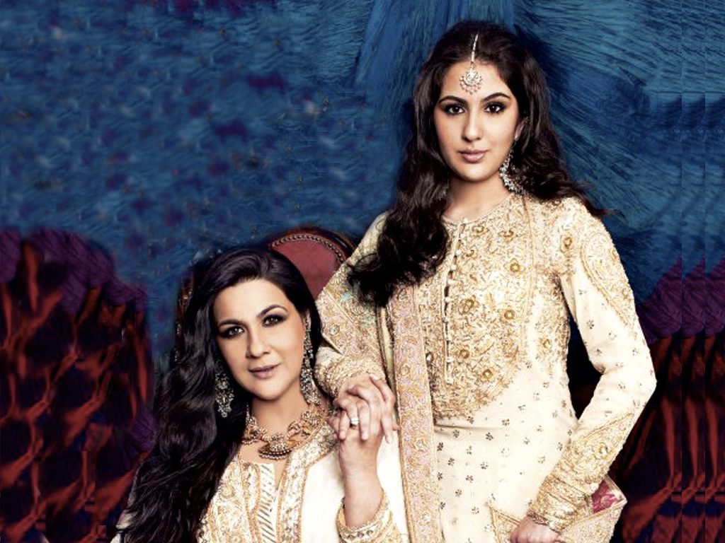 Sara Ali Khan dedicates 'Mirror Mirror' poem to mom Amrita Singh