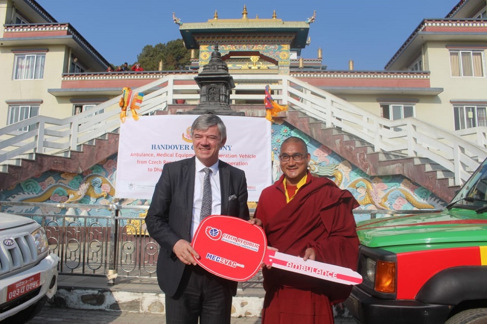 Czech Republic hands over medical equipment, ambulance to Nala monastery (with photos)