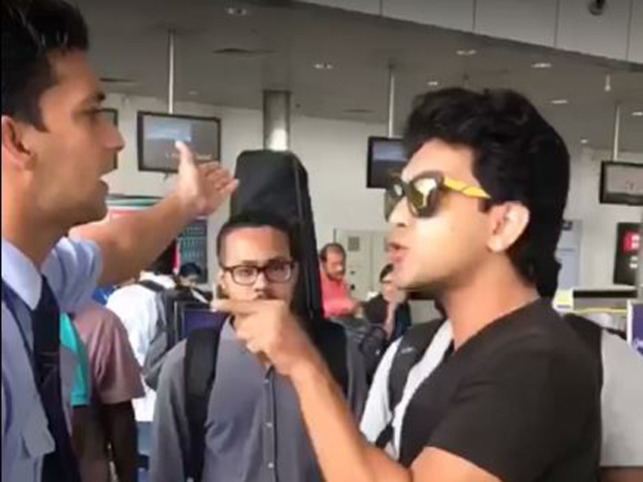 Singer Aditya Narayan misbehaves with airline staff, apologizes (With video)