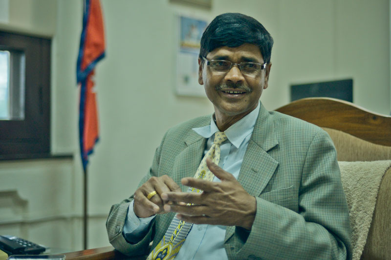 CEC Dr Yadav apprises leaders on election preparations