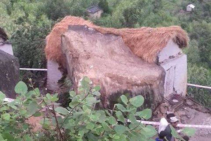 3 buried and 7 injured as boulder fell on house