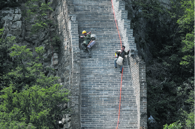 China’s Great Wall repaired with simple tools and old bricks