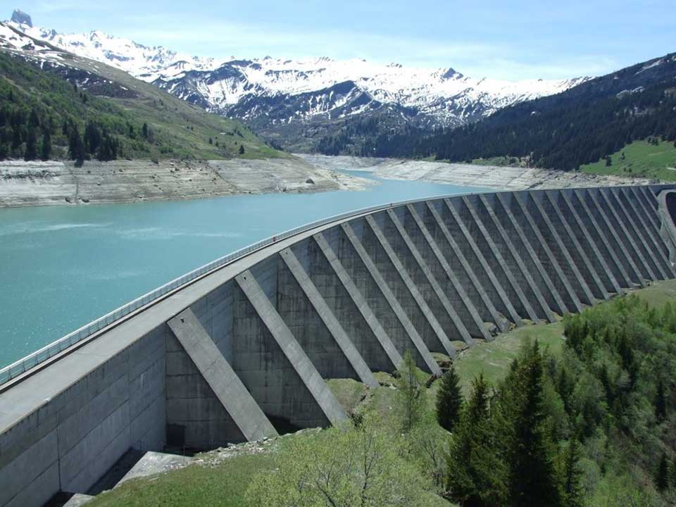 To tackle water scarcity, Pakistanis crowdsourcing a mammoth dam project