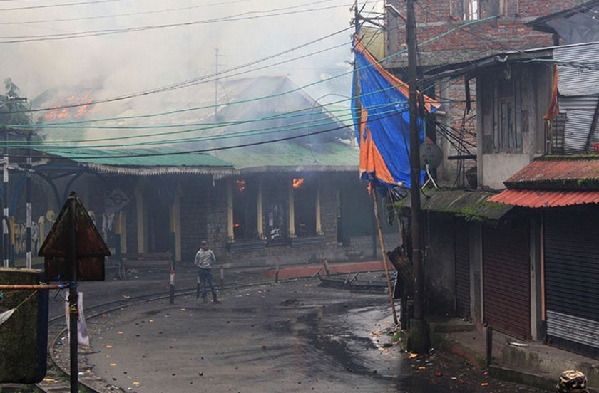 Fresh violence claims three in Darjeeling