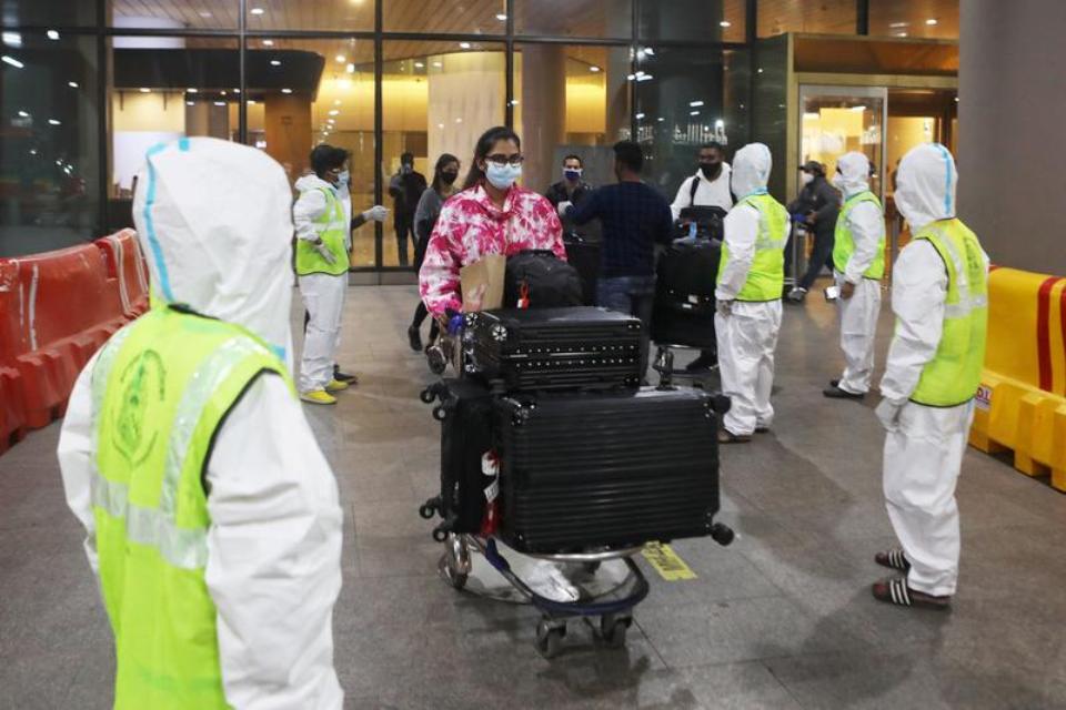 Rules to stop coronavirus variant stoke chaos at Indian airports