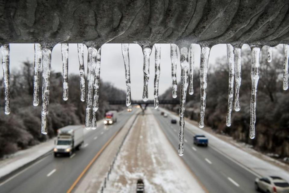 Six die in icy Texas pileup as frigid weather blankets much of U.S