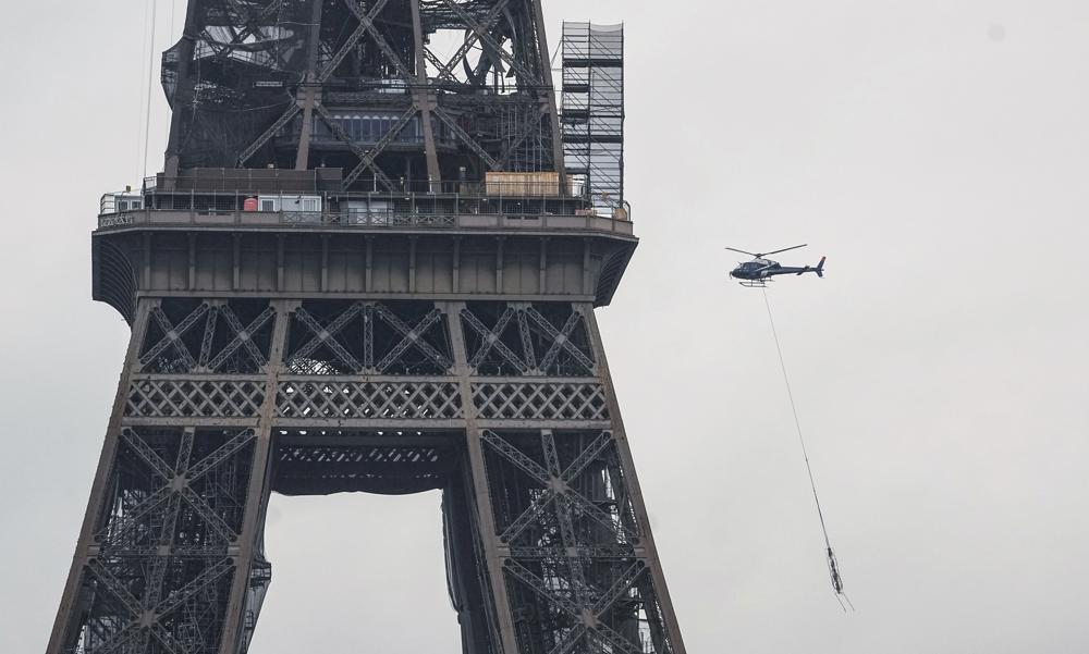 The Eiffel Tower grows even higher, thanks to new antenna