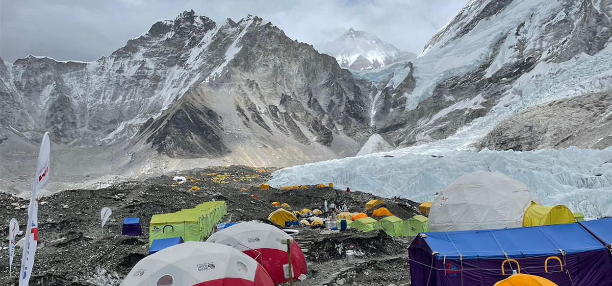 Rain causes inconvenience for tourists heading to Everest Base Camp