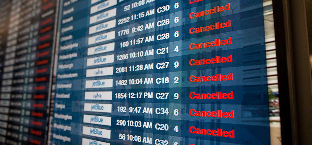 US airports in chaos as more than 2,700 flights canceled