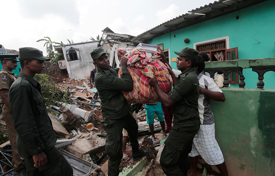 10 killed in Sri Lanka as massive mound of garbage collapses