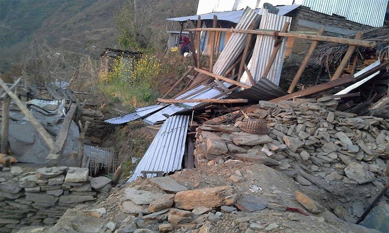 Snowfall hits Gorkha quake victims