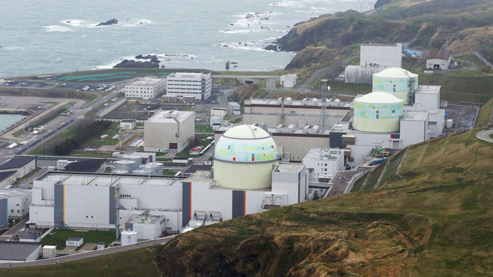 Japanese nuclear plant briefly switches to emergency power after quake paralyzes Hokkaido