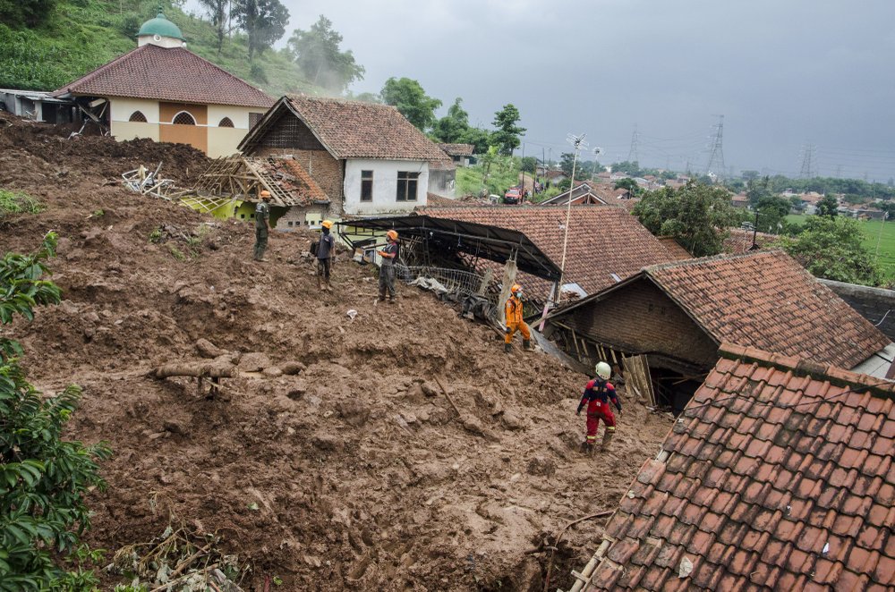 House swept away in Panchthar, three people missing