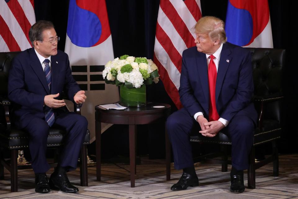 Trump, South Korea's Moon discuss trying to maintain talks with North Korea