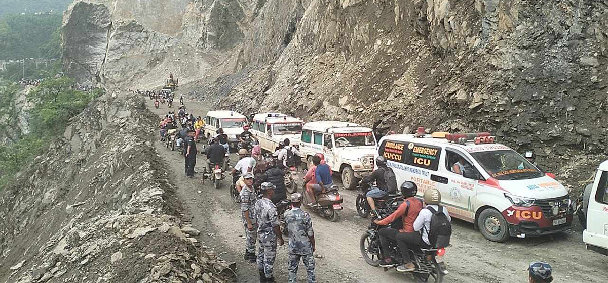 Two-way traffic resumes in Narayanghat-Mugling road blocked by landslides