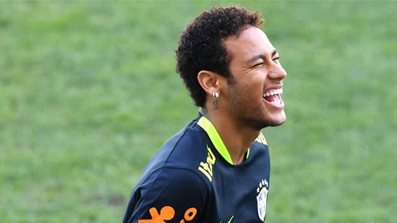 PSG's Neymar to undergo surgery in Brazil - club