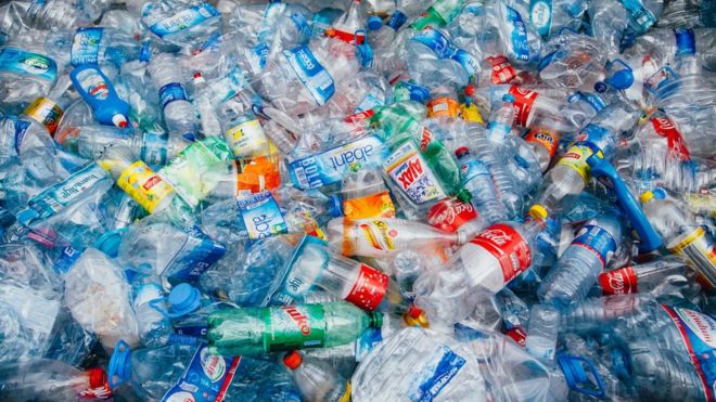 UK 'faces build-up of plastic waste'