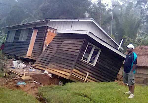 Magnitude 6.0 aftershock rattles quake-hit PNG highlands as toll rises