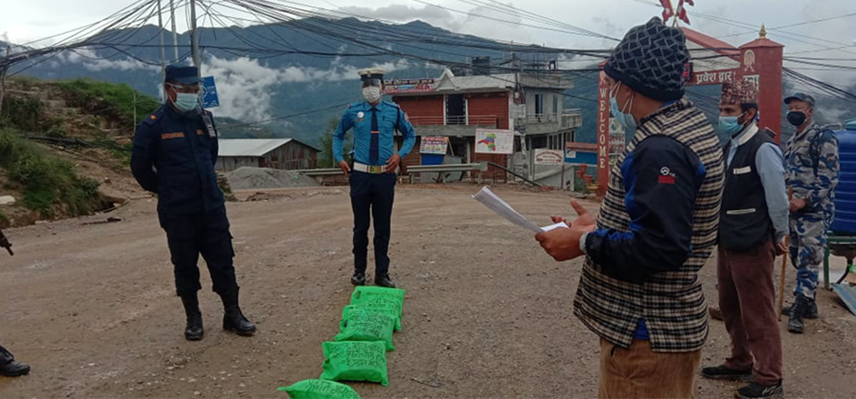 Khotang Chamber of Commerce and Industry distributes masks, sanitizers to frontline workers