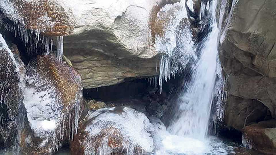 Increasing cold in mountain districts bursts water pipes