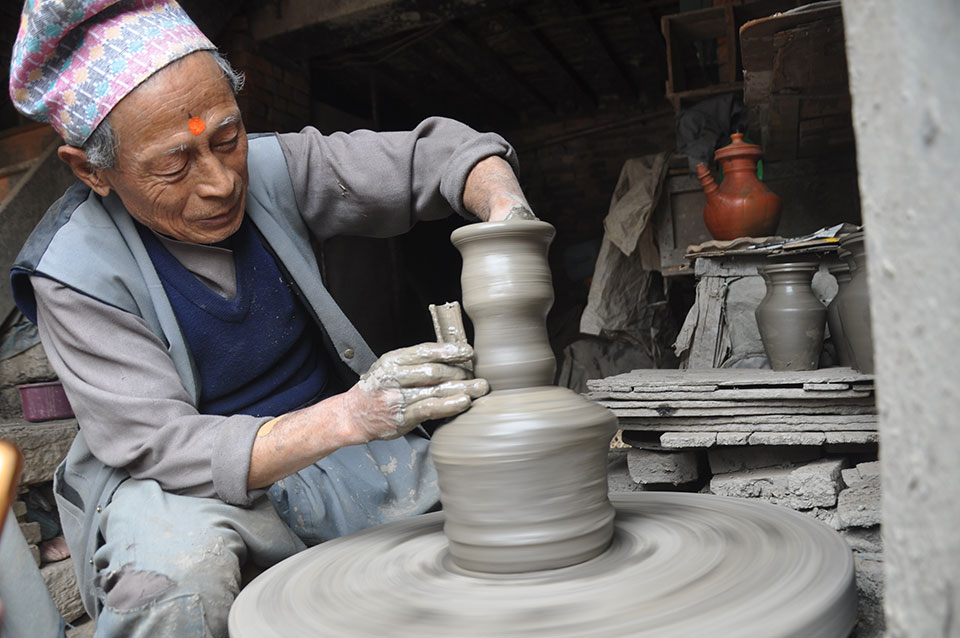 Machinery molding pottery tradition