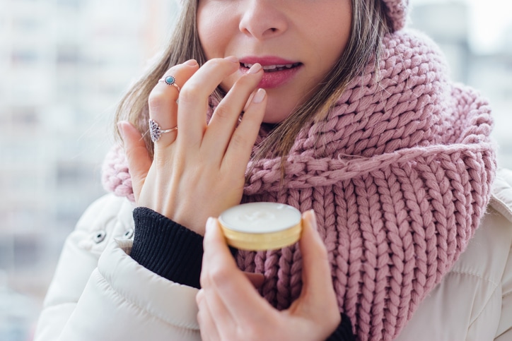 6 Tips to protect your lips from the cold