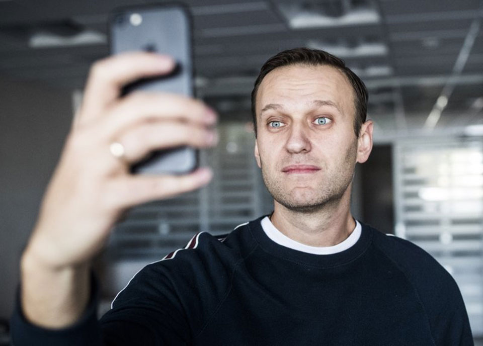 Russian opposition leader Navalny leaves jail, goes to rally
