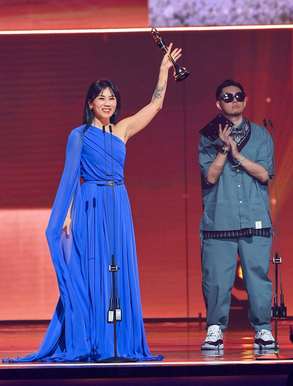 Big wins for veteran Singapore singer at Taiwan music awards