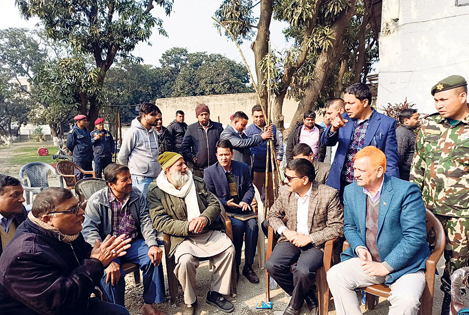 Sugarcane farmers share their grievances with minister Bhatta