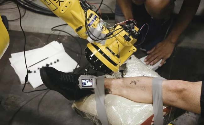 Looking to get inked? This tattoo making robot can help