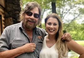 Hank Williams Jr.’s 27-year-old daughter killed in accident