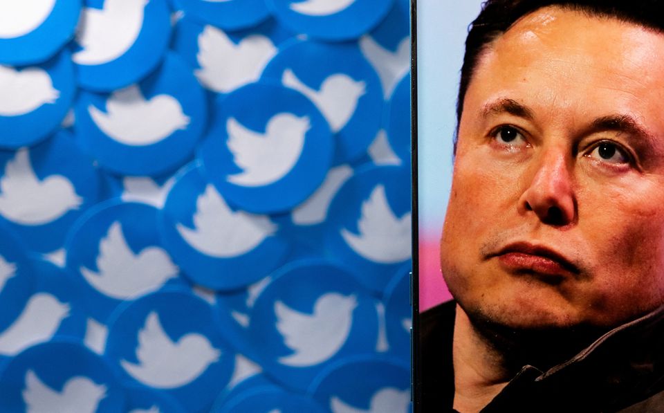 Musk says Twitter is losing cash because advertising is down and the company is carrying heavy debt