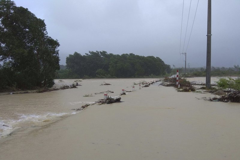 Typhoon kills 27, leaves 22 missing along Vietnam coast