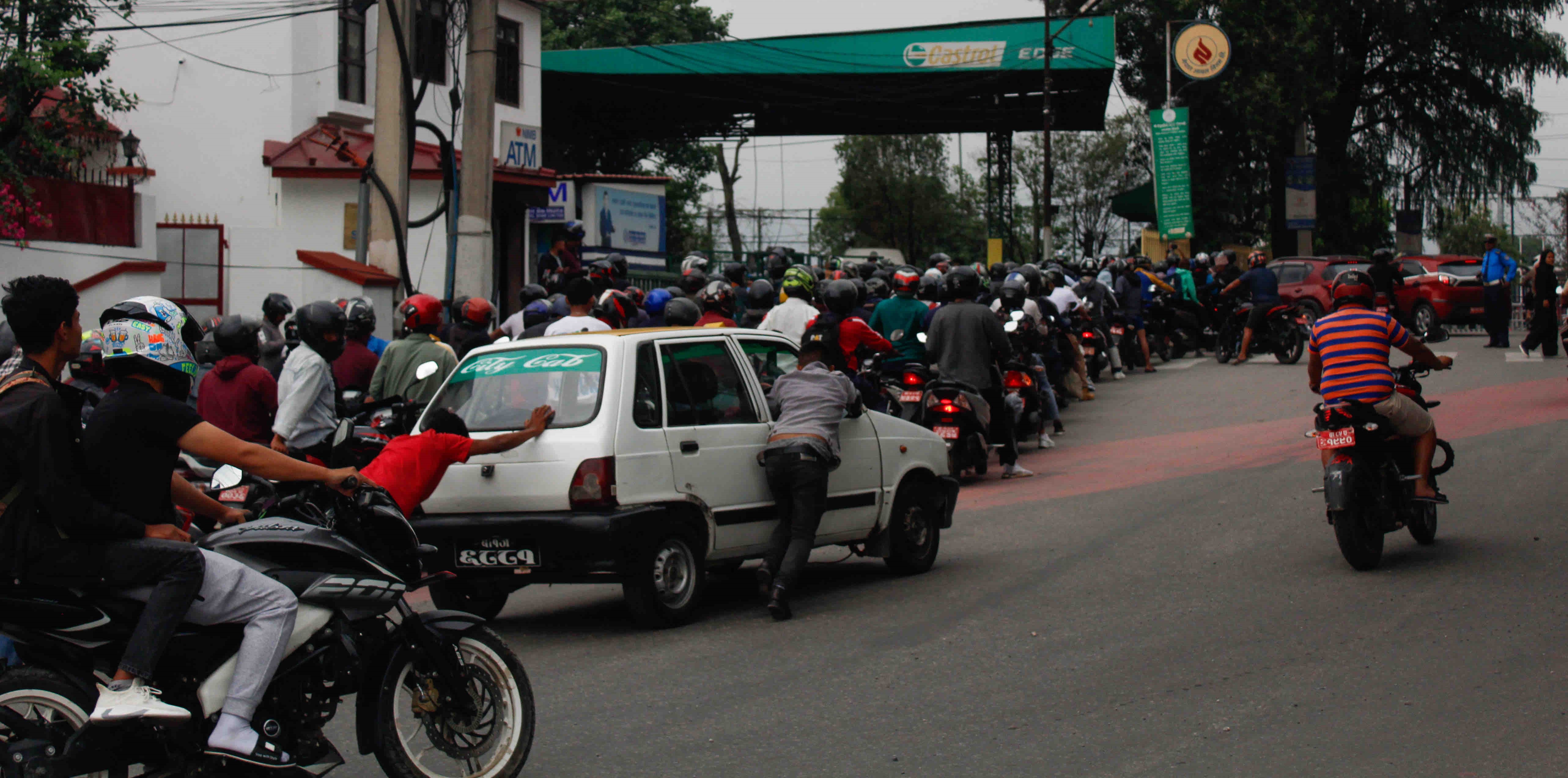Supply of petroleum products affected in Kathmandu Valley as tanker drivers protest, long queues at govt-run petrol pumps (With Pictures)
