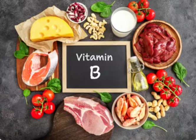 Vitamin B12 is linked with increase risk of lung cancer in male smokers; Know what this study says