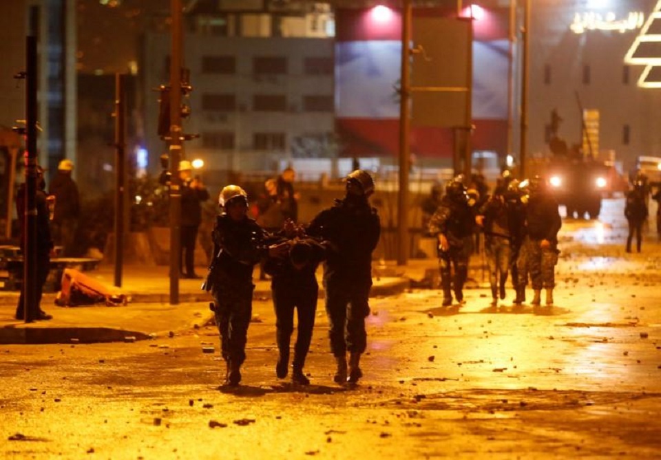 More than 300 people wounded in Beirut protest clashes - rescuers