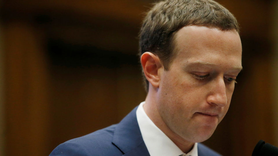Mark Zuckerberg loses $17bn in a day & some investors want him fired as Facebook chairman